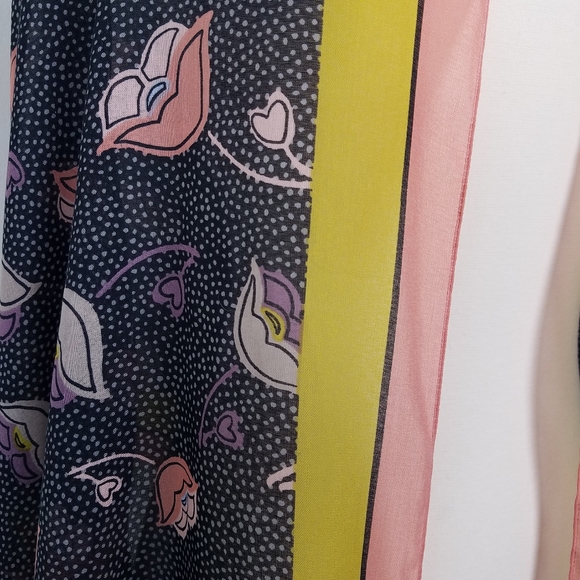 Loft The Long Scarf Tulip Heart Wrap - Picture 3 of 12